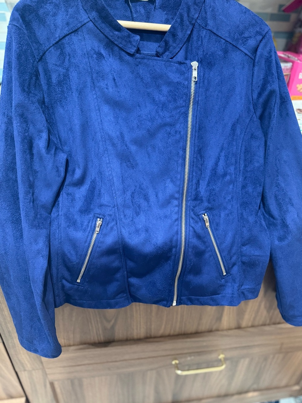 Kettlewell Woman’s Cropped Biker Jacket